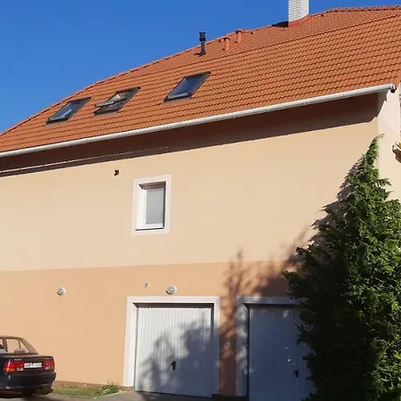 Bambusz Apartman *